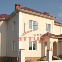 Прямоугольные окна ПВХ с декоративной протяжкой 